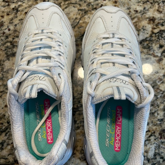 Shoes - Picture 2 of 4